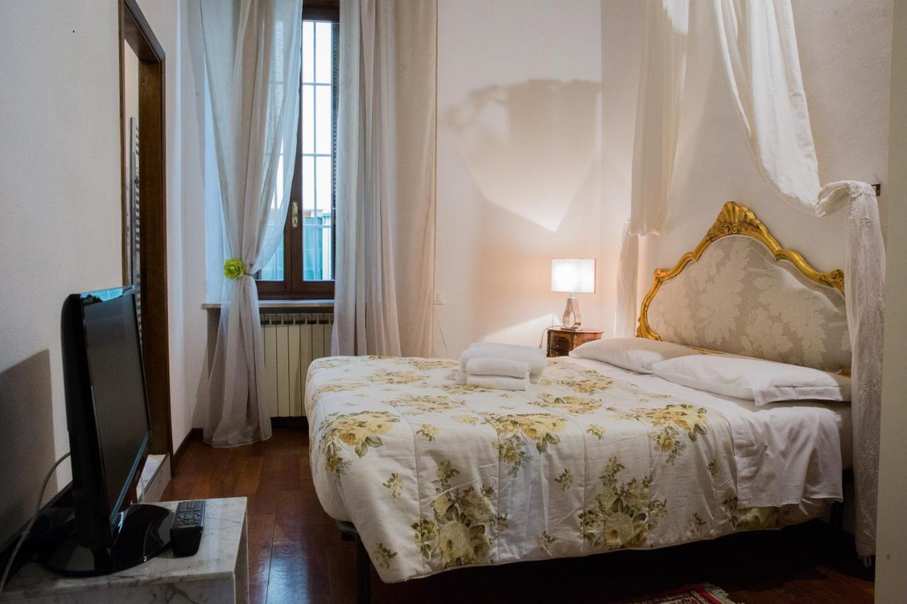 Residenza Principe Amedeo City Center Free Parking เวโรนา ภายนอก รูปภาพ